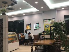大堂-爱乐信甜品(石湾店)