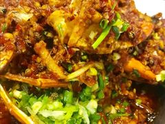 -凤凰路何眼镜香辣蟹(花果园店)