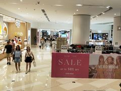 负一层下电扶梯口-深圳来福士广场