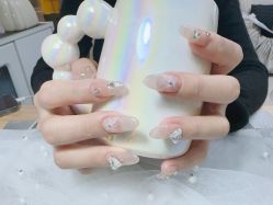 -UN·桃喜日系美睫美甲