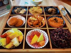 九宫格（盲盒）-轻蔬不用等·素食(江苏路店)