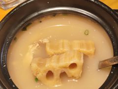 -莲餐厅·湖北菜·潜江小龙虾店(愚园路店)