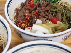 香辣牛肉粉-李易面馆(树木岭店)
