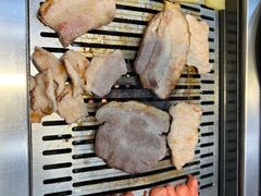 -臻牛烤肉