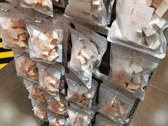 -名创优品(万达广场河东店)