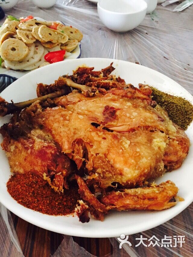 竹间葫芦鸡图片 - 第1张