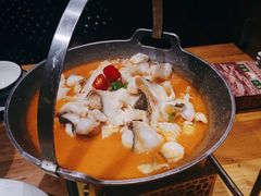 -老滇山寨•云南特色菜•地方菜•民族风情歌舞表演(金碧店)