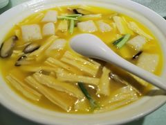 -有红鸡毛店·川菜(建设路店)