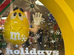 -m豆巧克力世界(上海世茂广场店)