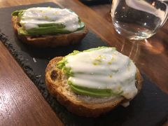 牛油果烤面包配酸奶-1861意大利餐厅(文化广场店)