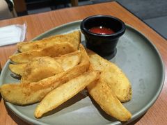 薯角-魏斯理汉堡(西安沣东吾悦店)