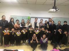 -瑞思少儿中心·少儿英语素养启蒙(勒泰直营校区)