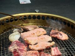-铭牛烧肉·和牛海鲜自助(高新月牙湖店)
