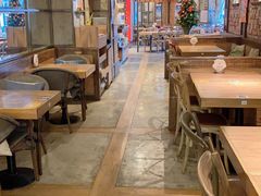 -玛格萝妮(汇智国际商业中心店)