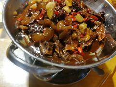 -国庆鱼头鱼尾馆(盛世华庭店)