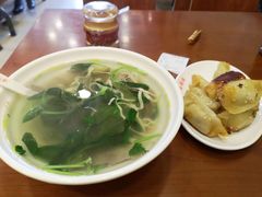 -小姜锅贴(凤凰街店)