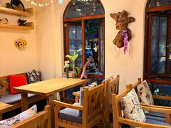 -月亮眼花园餐厅书吧酒吧