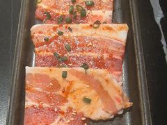 -山川小町·极番烧肉(新地假日广场店)