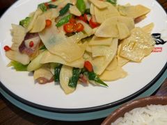 -民间瓦缸煨汤館(嵩山路店)