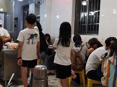 等位区-芬芳甜品(同福路店)