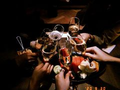 -FOUR PLAY BAR