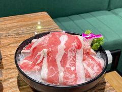 至尊谷饲肥牛-春润大地海南椰子鸡(沙井京基百纳广场店)