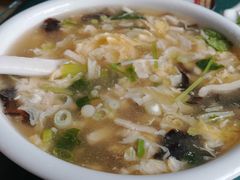 酸辣汤-李连贵酒家熏肉大饼(昆明街店)