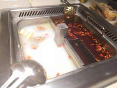 -海底捞火锅鲜切牛肉主题店(长寿路店)