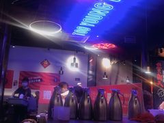 大堂-热火朝天鲜切牛肉火锅(南强街巷店)