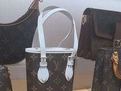 -海星奢选二手奢侈品手表包包鉴定回收寄卖(墨玉南路店)