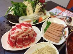 -呷哺呷哺(普陀乐购真北店)
