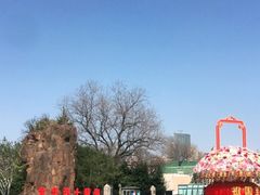 -上海市龙华烈士陵园