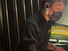 -铭牛烧肉·和牛海鲜自助(高新月牙湖店)