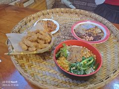 -爆炸头阿姨小四川正宗川味小吃(无任何分店)