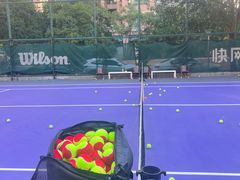 -快网网球俱乐部(长宁区金桥花园球场)