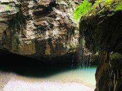-龙水峡地缝景区