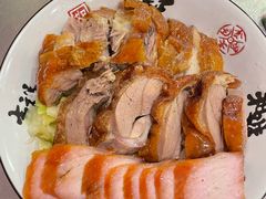 烧鹅拼叉烧饭-吾家香港烧腊专门店