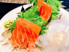 三文鱼刺身-山上下日本料理(万象城店)