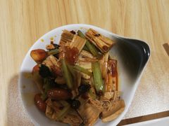 -轻蔬不用等·素食(江苏路店)
