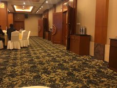 -山明水秀大饭店