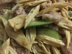 -明月食府(二区干二路店)