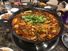 -鸿顺老铁锅美蛙鱼府(解放碑店)
