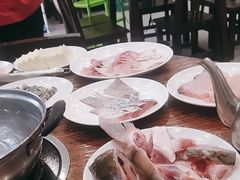 -正能量脆肉鲩火锅