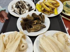 -菌之家·专业纯野生菌火锅·特色炒菌