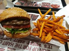 -The Habit Burger Grill 哈比特汉堡(爱琴海店)
