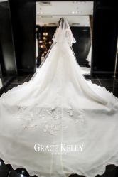 点击看大图 -GRACE KELLY婚纱与礼服(北京店)