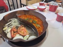 -毛辣果·贵州红酸汤牛肉火锅(西单店)