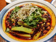 -龙大哥辣子鸡(亚太中心店)