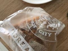招牌三角芝士面包-Juicy Bakery(大学路店)