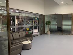 -英派斯健身旗舰店(海信国际中心馆)